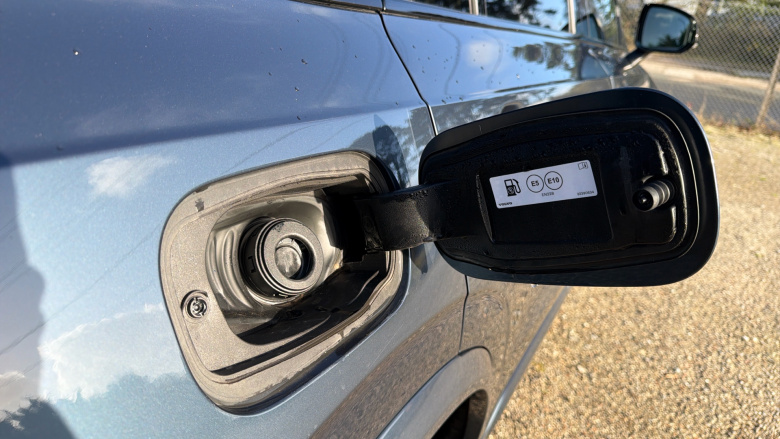 Volvo XC90 2.0 B5P Plus Edition Dark 5dr AWD Geartronic Petrol Estate